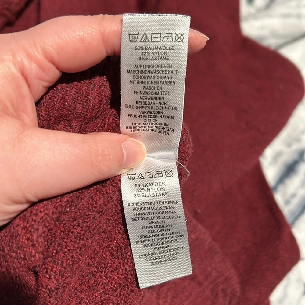 Maroon/purple sweater - 🥂 sale! - Picture 7 of 7